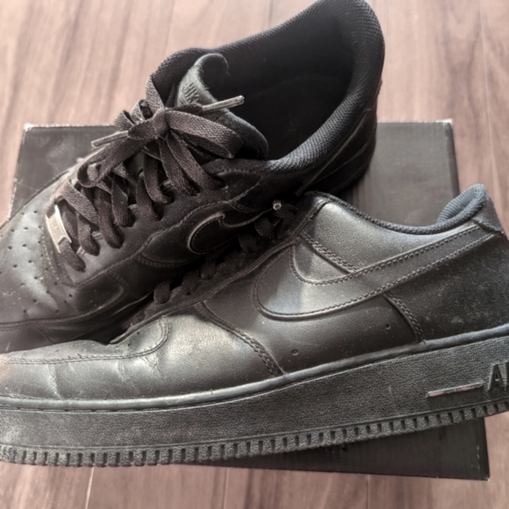 Nike Air Force Men Sneakers